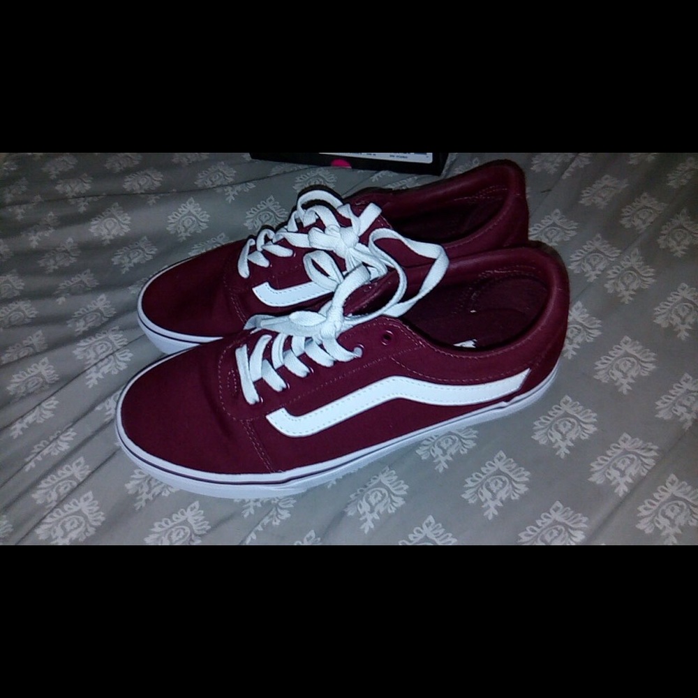 Maroon vans brand new !!!